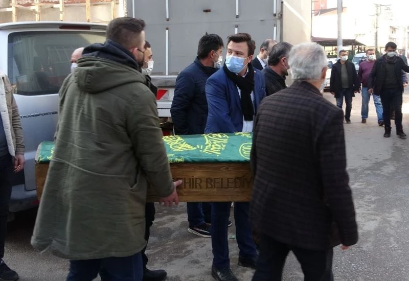 Mikserin çarptığı minik Zeynep son yolculuğuna uğurlandı
