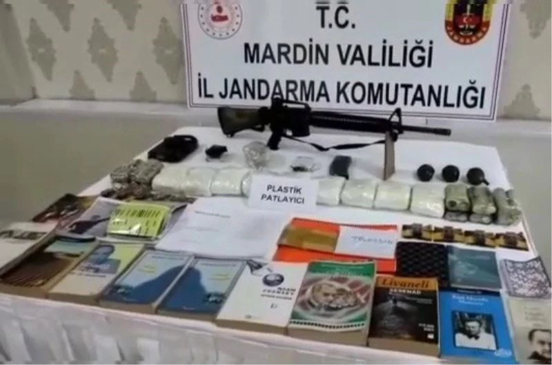 Mardin’de teröristlerin inlerine girildi
