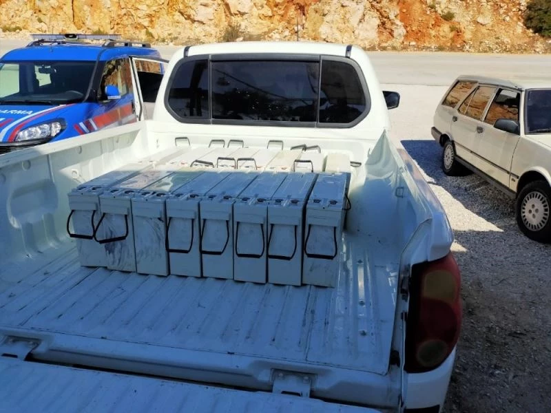 Baz istasyonlarına dadanan 3 şüpheli yakalandı
