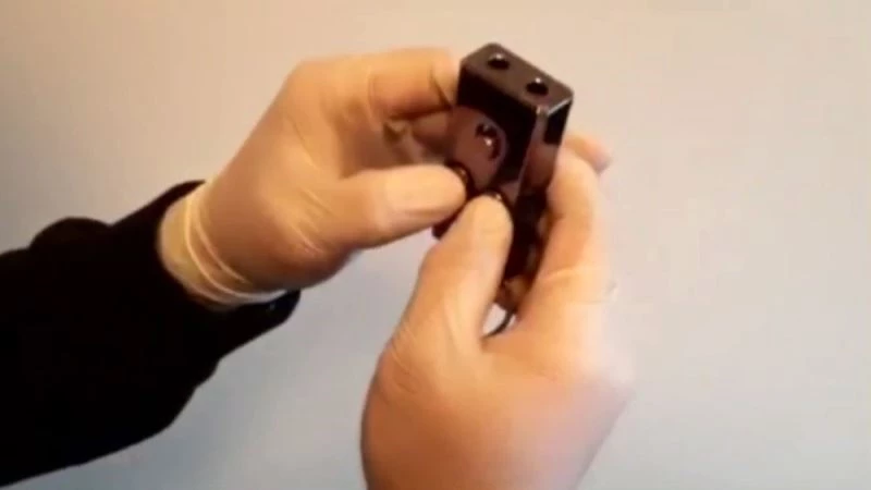 Jandarmanın lüks siteye yaptığı operasyonda suikast silahı bulundu
