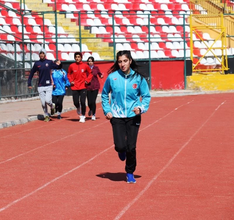 Türkiye şampiyonu Nevin İnce, 2024 Yaz Olimpiyatları’na bilendi
