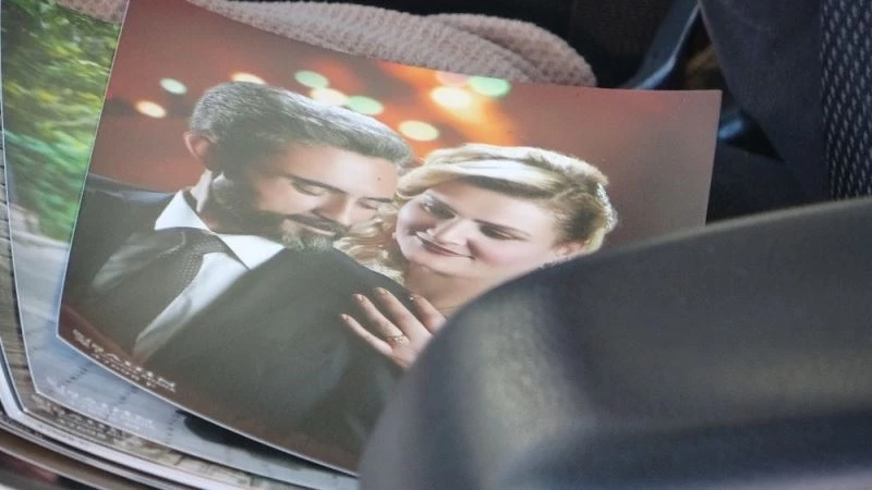 “Ben bu gece ölmezsem” şarkısını dinleyerek başına sıktı
