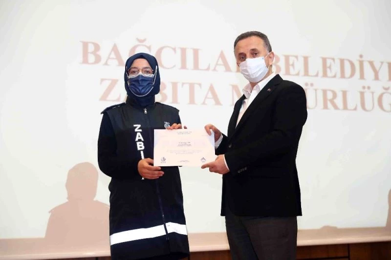 Pandemi savaşçılarına teşekkür plaketi
