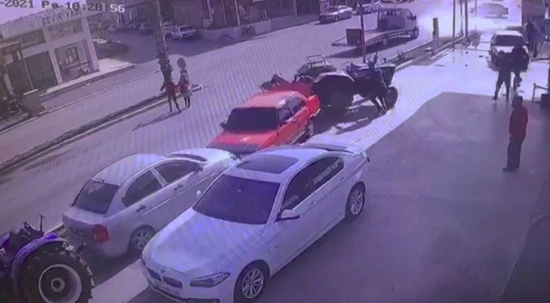 Sürücüsüz traktör ortalığı savaş alanına çevirdi
