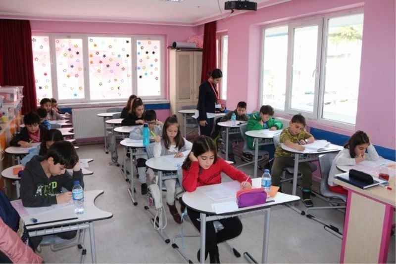 İnci Kolejinde bursluluk maratonu başladı
