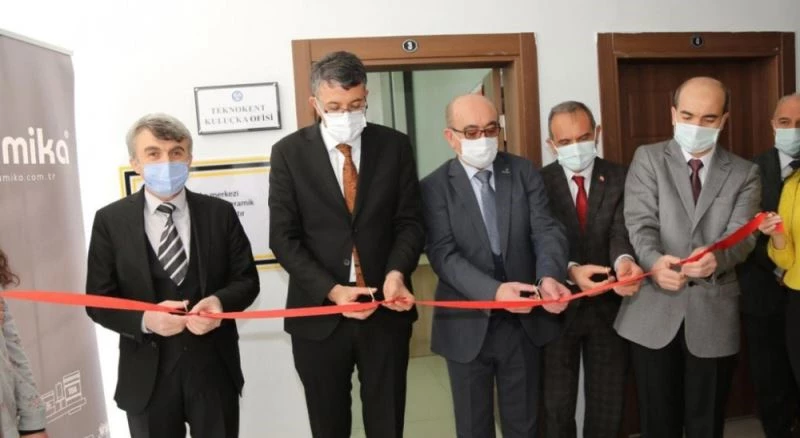 Kütahya Tasarım Teknokent’te Kuluçka Merkezi
