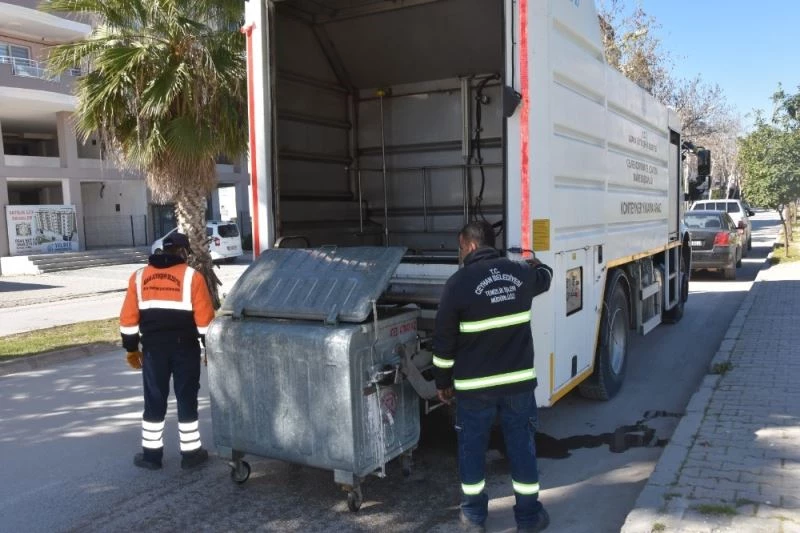Ceyhan’da çöp konteynerlerine özel temizlik
