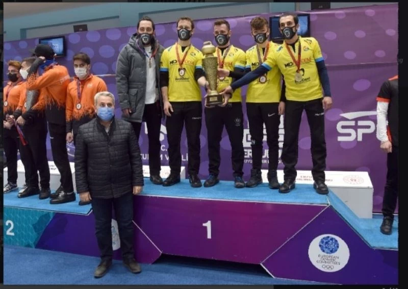 Curlingte kupalar sahiplerini buldu
