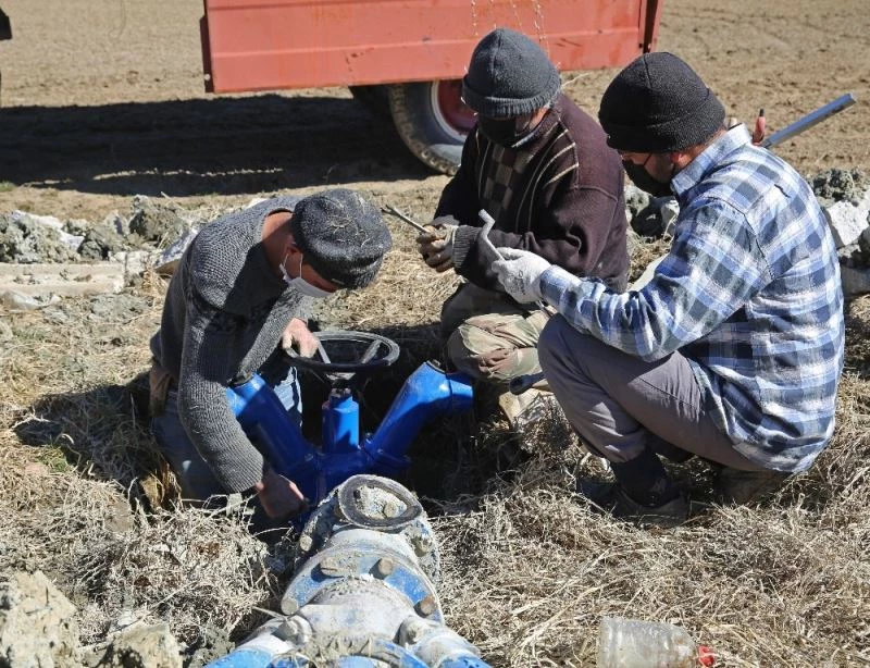 Büyükşehir’den üreticiye hidrant desteği
