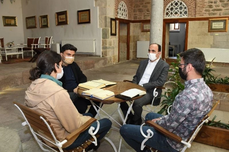 Başkan Altay Daru’l Huffaz kursiyerleriyle buluştu
