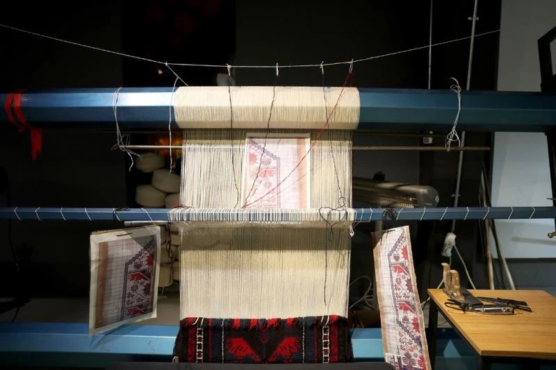 3 bin yıllık geçmişe sahip Yağcıbedir Halısı üretimi sürüyor
