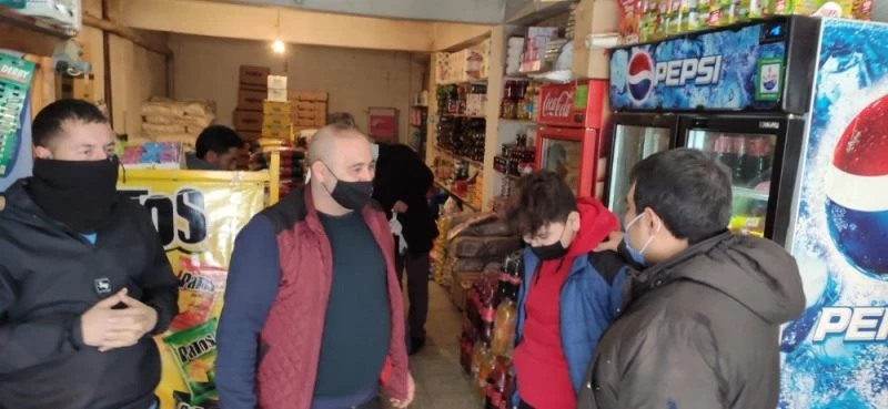 Esnafın borç defterini kayyum başkan kapadı
