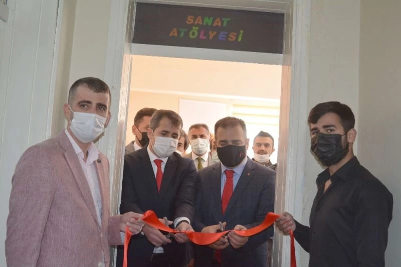 Hakkari’de ‘Hayallerime Dokun’ projesi
