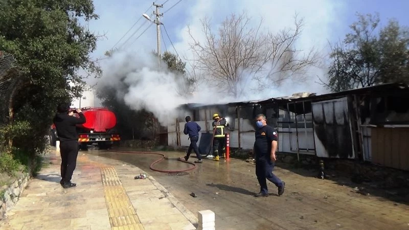 Tüpü çakmakla kontrol ederken evini yaktı; küle dönen evde tek yanmayan ise Kur’an-ı Kerim oldu
