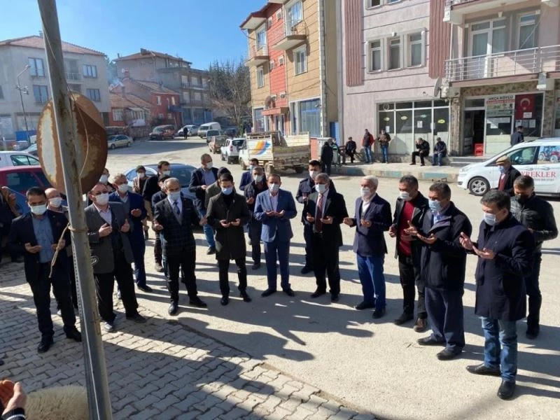 Altıntaş’ta şükür kurbanları kesildi
