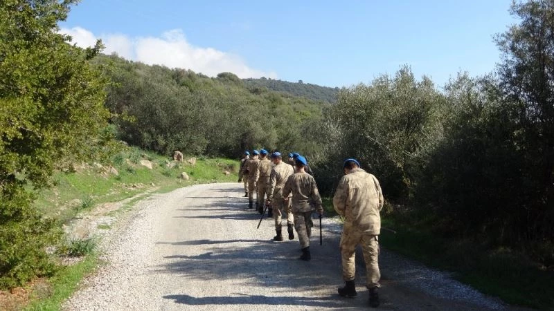 Kayıp tıp fakültesi öğrencisi oğlu için herkesten dua bekledi
