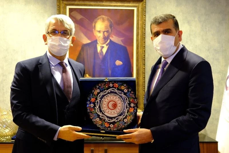 Kileci ve Altunkaya’ya liyakat sertifikası ve üstün hizmet plaketi
