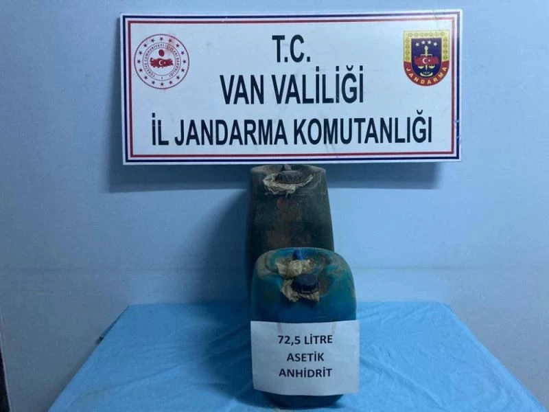 Başkale’de 72,5 litre asit anhidrit ele geçirildi
