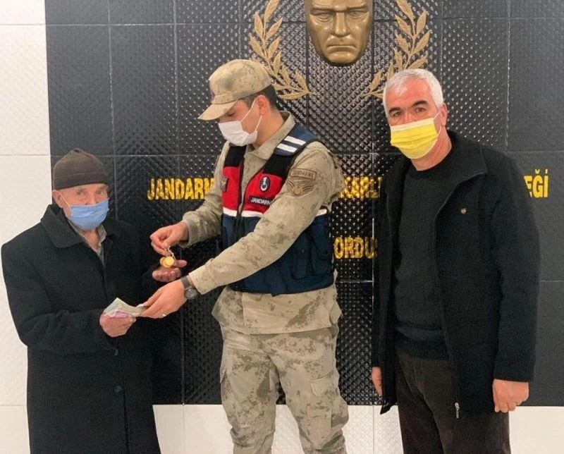 OSMANİYE’DE PARA VE ALTIN ÇALAN HIRSIZ YAKALANDI