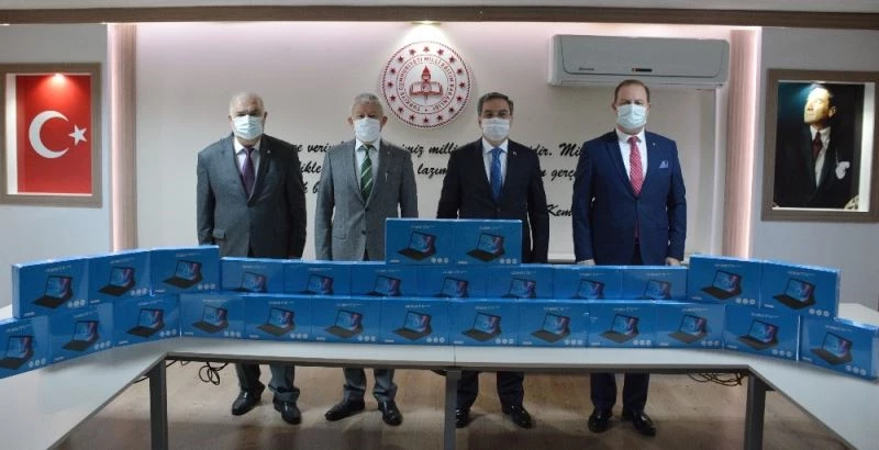 Milli eğitime klavyeli tablet desteği
