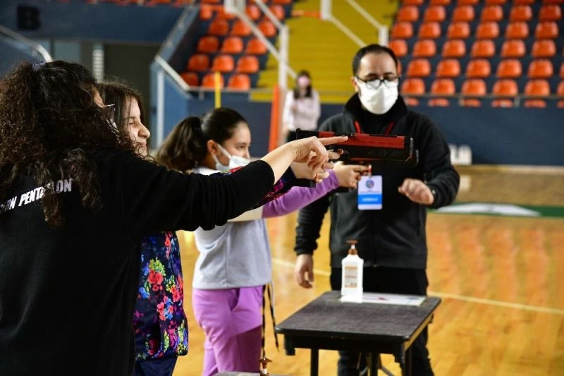 Mamak’ta çocuklar Laser Run ile tanıştı
