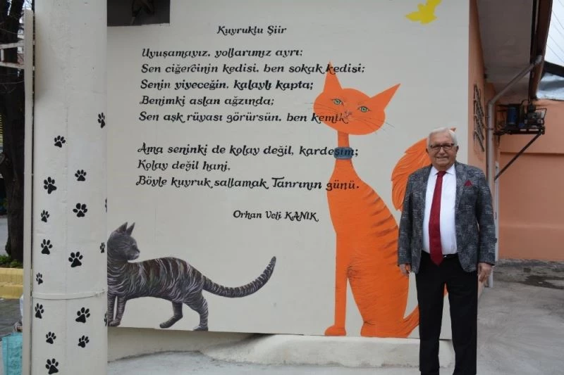 Orhan Veli’nin “Kuyruklu Şiir”i Kasaplar Sokağı’nda
