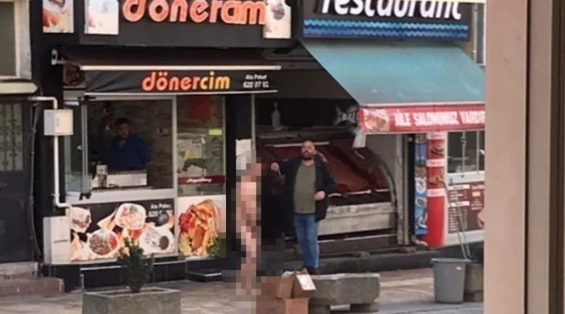 Sokak ortasında çırılçıplak dolaştı
