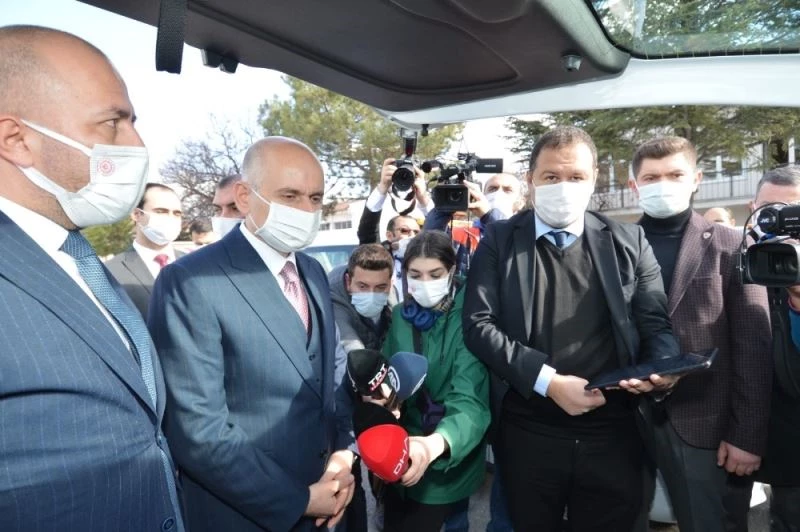 Bakan Karaismailoğlu: “Türkiye’nin uzun yıllar kanayan bir yarası olan trafik kazaları maalesef geçmişte çok can aldı, çok şükür o günler geride kaldı”
