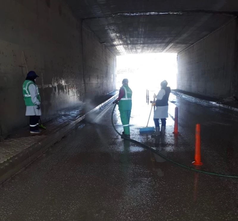 Alt geçitler temizlendi
