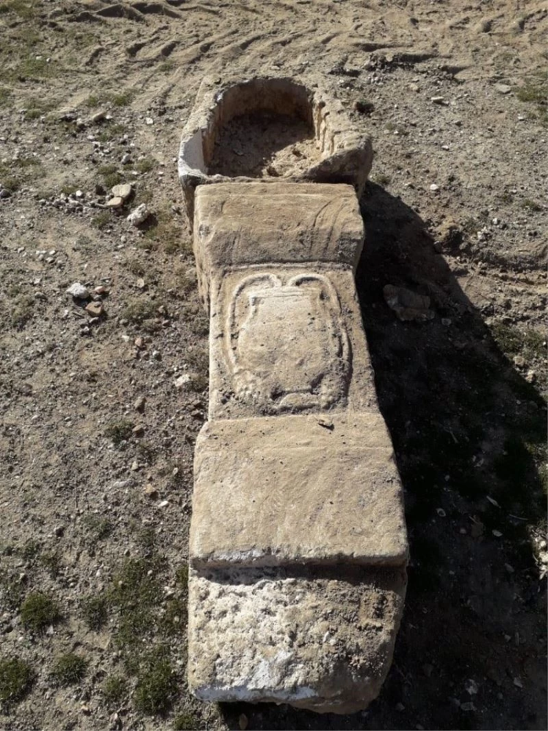 Hafriyat atıklarının arasından ’mermer lahit’ çıktı
