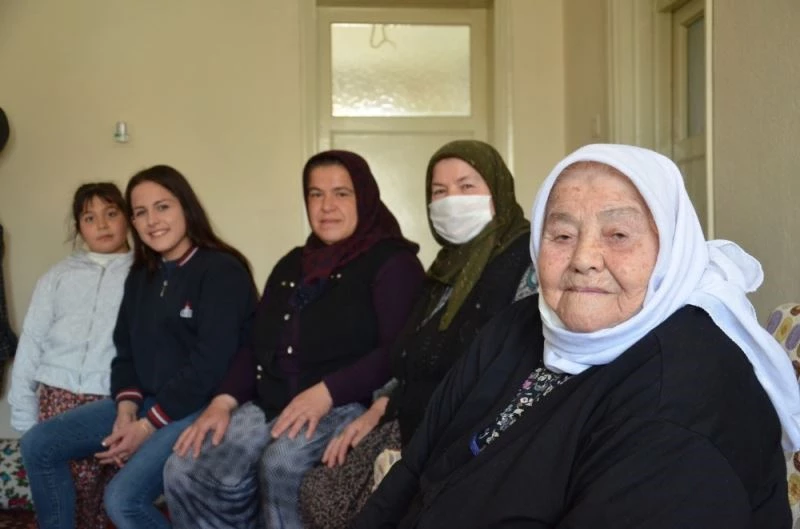 Bir asırlık ömrünü huzur ve sağlıklı beslenmeye borçlu
