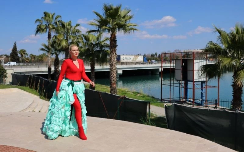 Doğa Bekleriz’den maskeli kostüm
