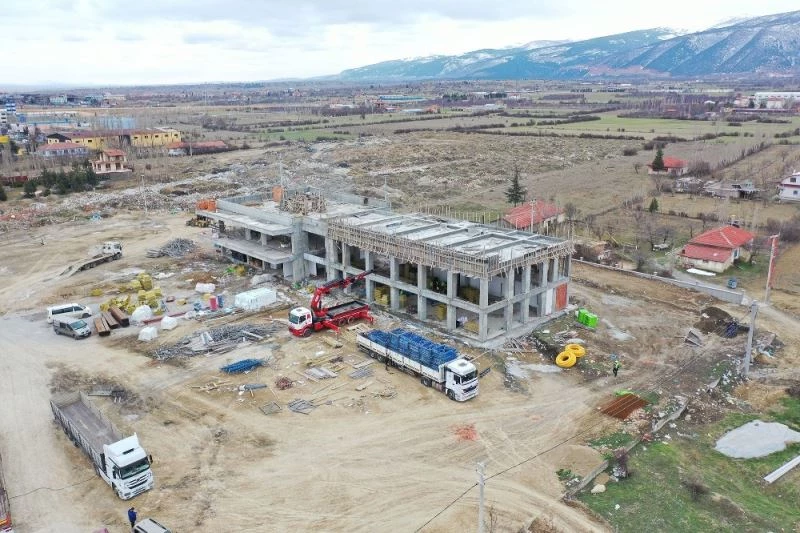 Yeni Akşehir Otogarı hızla yükseliyor
