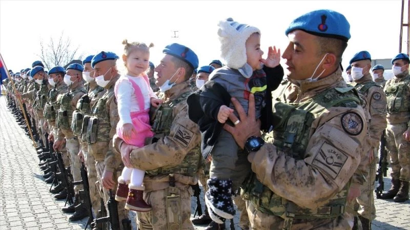 Bir tarafta gurur, bir tarafta hüzün, JÖH timleri Suriye’ye uğurlandı
