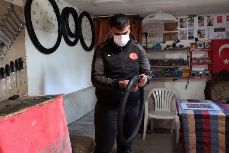 Hataylı bisiklet tamircisi 3 kuşaktır dede mesleğini sürdürüyor