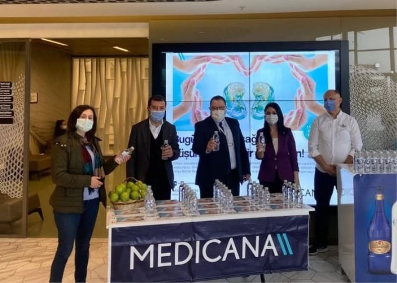 Sağlıklı böbrekler için su için
