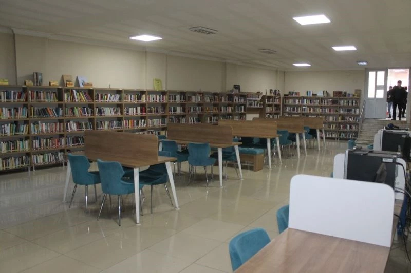 Buharkent’te her ay 10 bin kitap okunuyor
