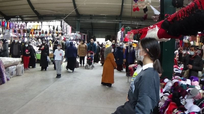 Habersiz çalınan İstiklal Marşı’nı duyan olduğu yerde kaldı
