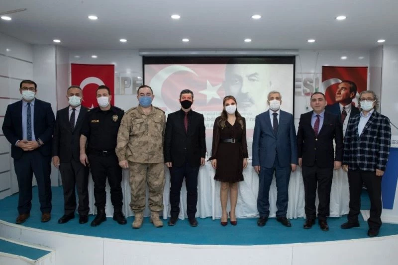 İpekyolu’nda “İstiklal ve İstikbal Mücadelesinde Mehmet Akif Ersoy” paneli
