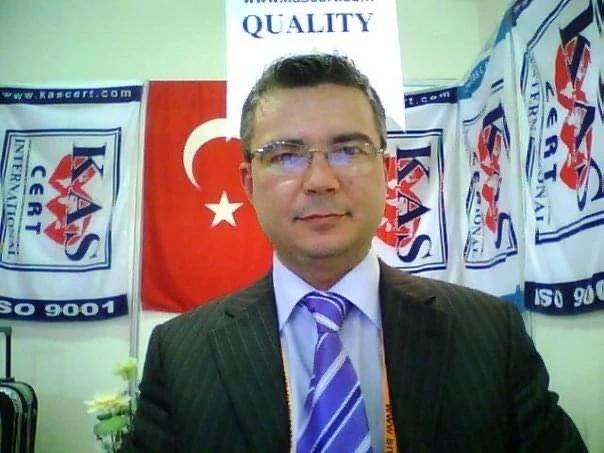 Türkiye Değişim Partisi Manisa İl Başkanı Hüseyin Sürel, 14 Mart Tıp Bayramını kutladı.