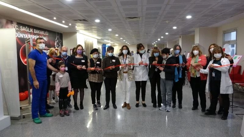 (Özel) Pendik’te çocuklar hayallerini resimlerde yaşatarak gelecek için umut aşıladılar
