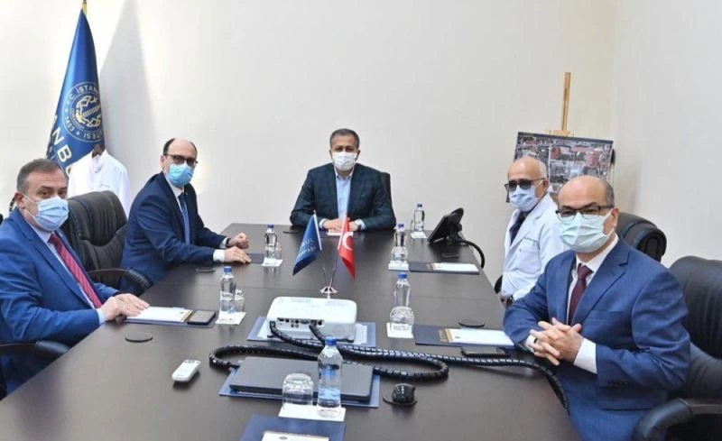 Vali Yerlikaya, İstanbul Üniversitesi-Cerrahpaşa Cerrahpaşa Tıp Fakültesi’ni ziyaret etti

