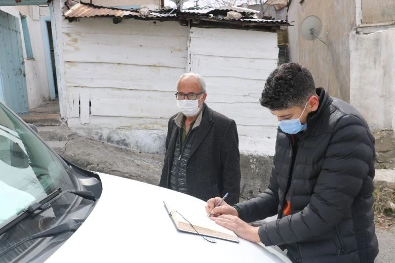 Yalnız yaşayan adamın 