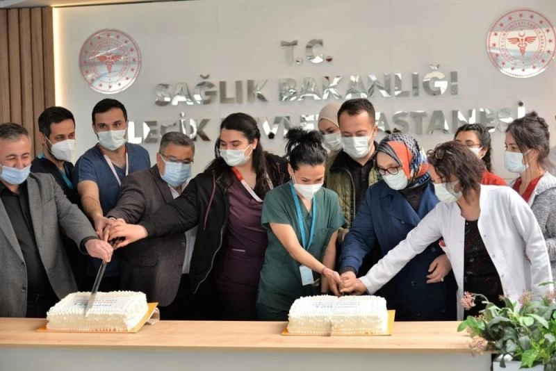 Sağlıkçılara moral pastası
