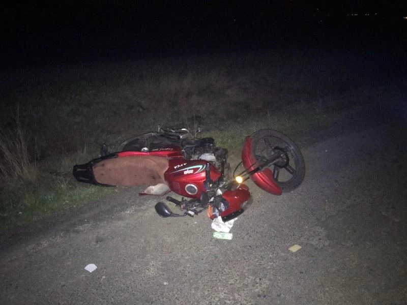 Mıcıra kapılan motosiklet taklalar attı: 1 yaralı
