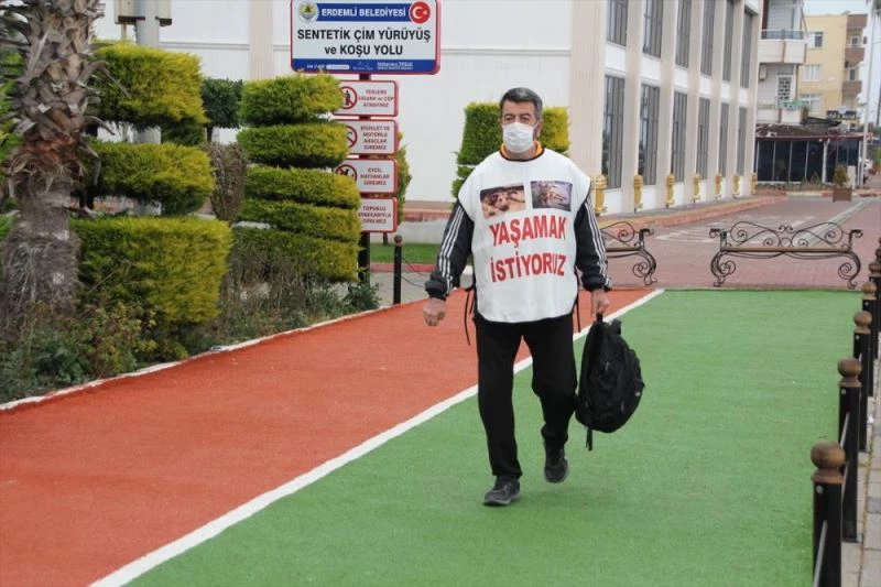 Oyuncu İğdigül, hayvanlara yapılan işkenceye dikkat çekmek için Mersin