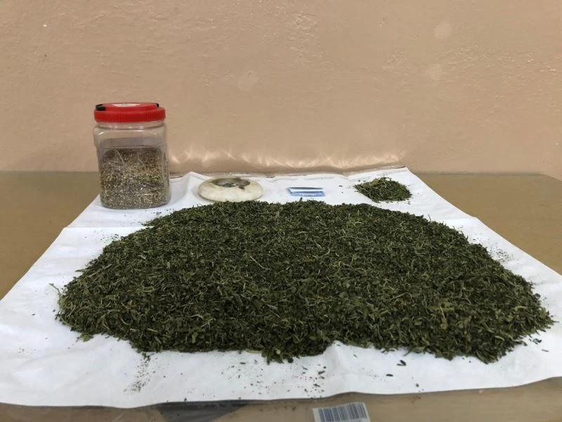 Konya’da 960 gram esrar ve kenevir tohumu yakalandı
