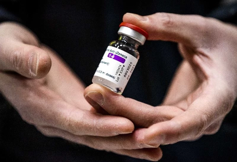 Almanya da AstraZeneca aşısının kullanımını durdurdu
