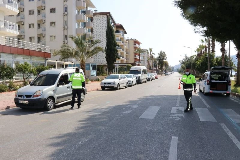 Alanya’da hafta sonu yasağa uymayanlara ceza yağdı
