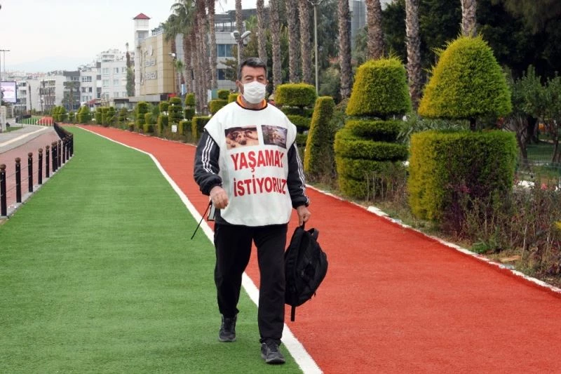 Hayvan haklarına dikkat çekmek için Mersin’den İzmir’e yürüyecek

